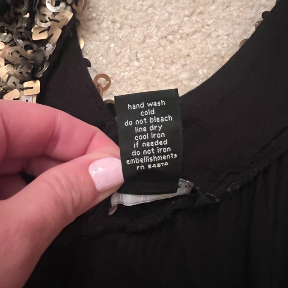 The Limited Black and Gold Sequin V-Neck Tank Top - Picture 6 of 8